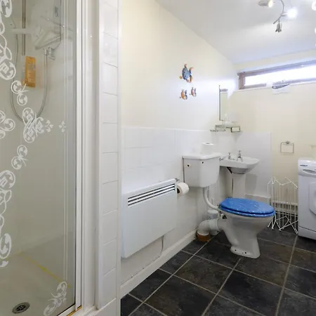 Underthrang, Chapel Stile